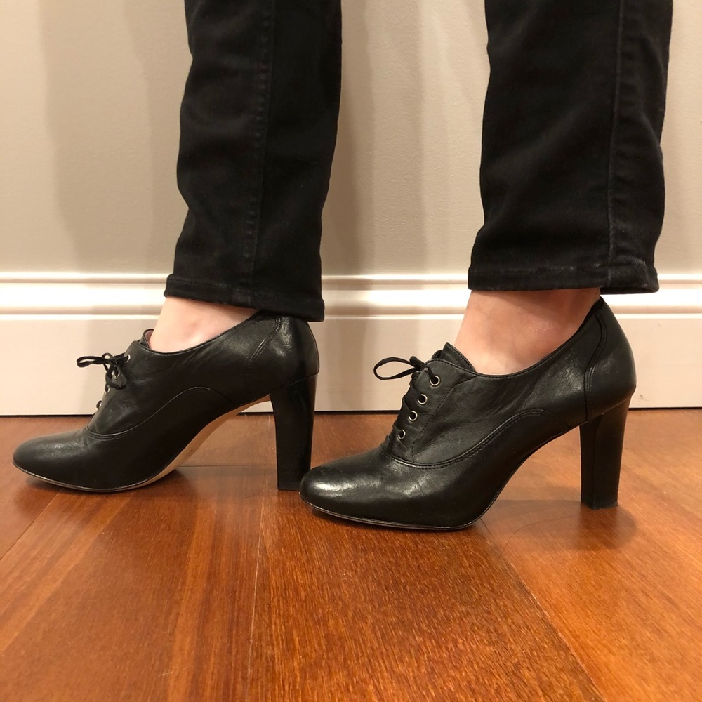 Johnston & Murphy black booties with laces